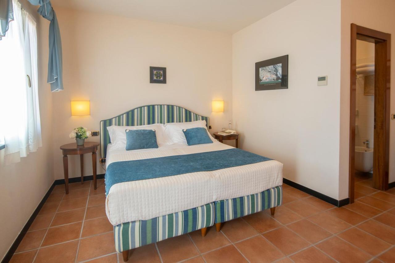 Hotel Al Terra Di Mare 4*